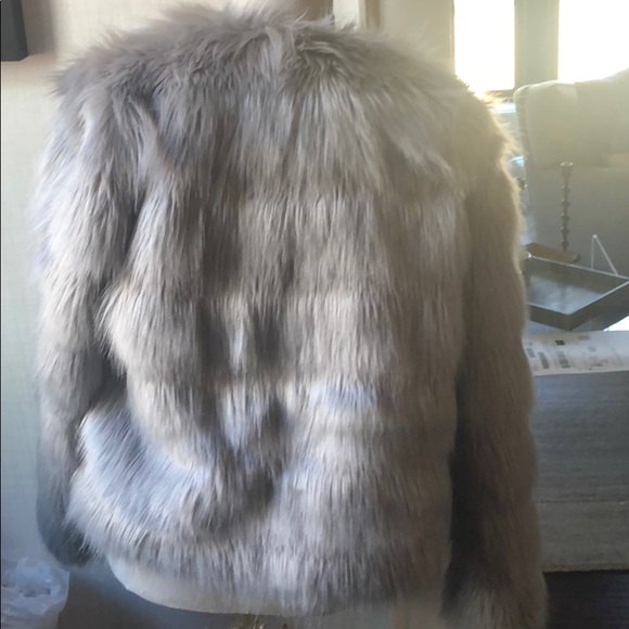 H&M Divided Gray faux fur jacket - Picture 5 of 6